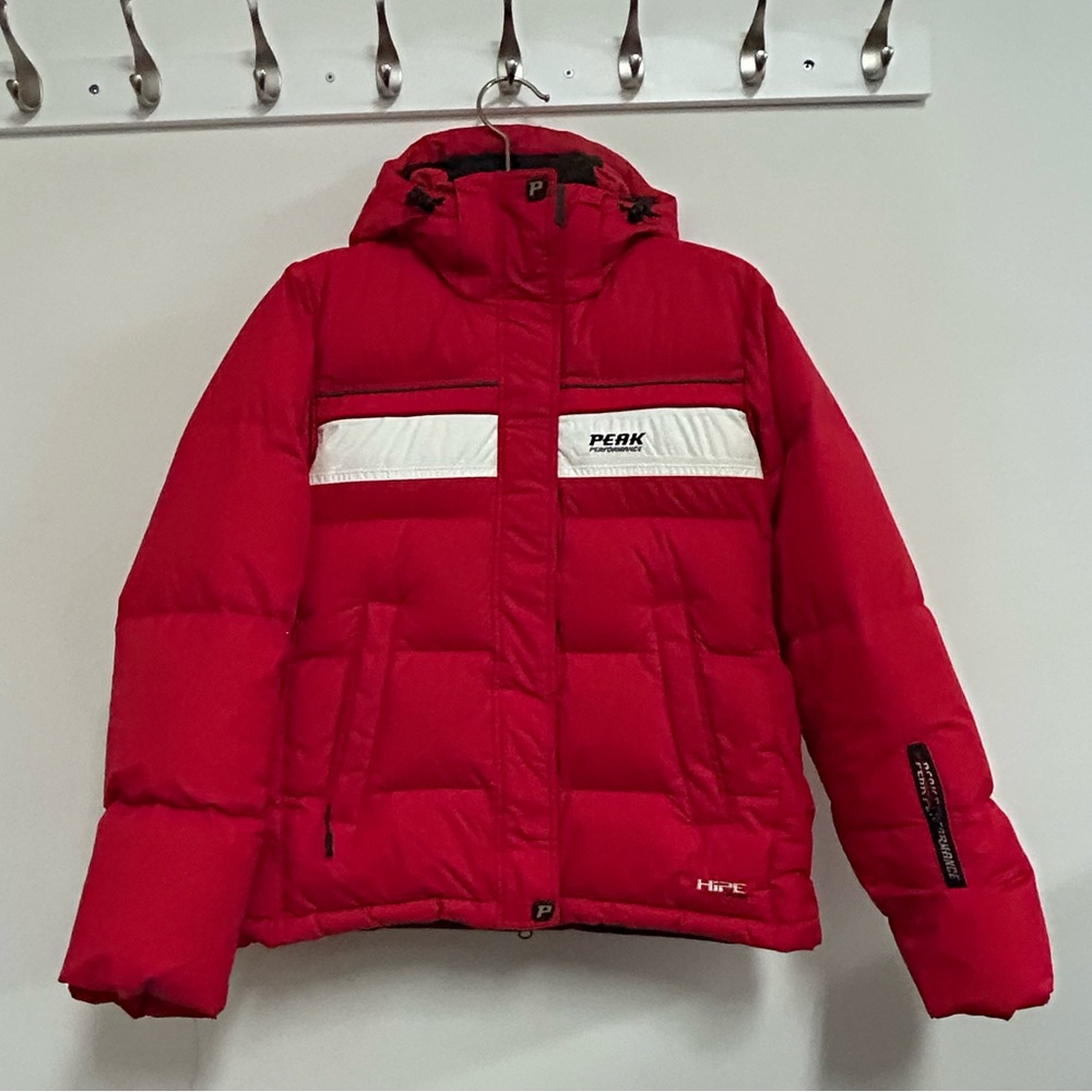 PEAK PERFORMANCE HIPE PEAK WOMENS DOWN FEATHER HOODED “SNOWBALL JACKET”